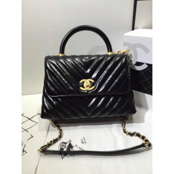 CHANEL 샤넬 쉐브론 숄더백