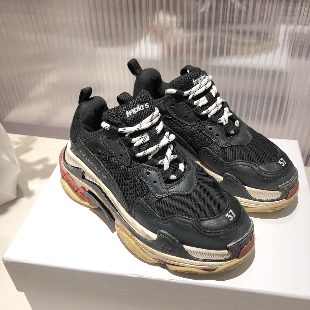 BALENCIAGA 발렌시아가 트리플S 남여 공용 스니커즈