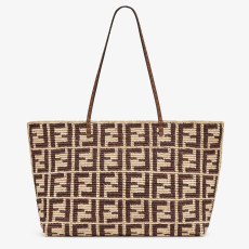 FENDI 펜디 FF 라피아 크로셰 토트백 8BH425