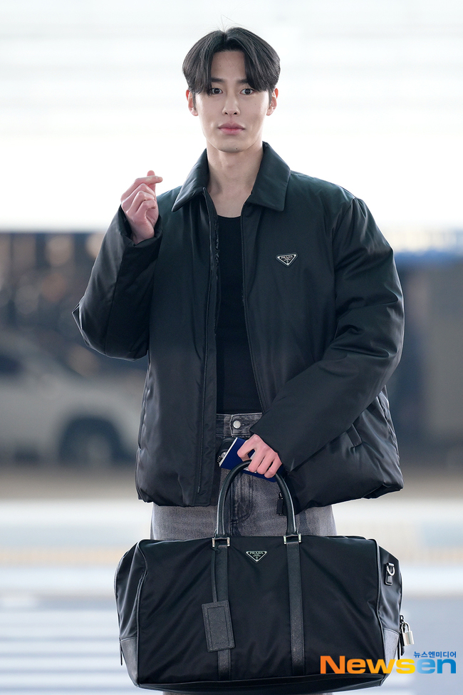 [배우 이재욱] PRADA 프라다 리나일론 사피아노 보스턴백 2VC014