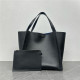 CELINE 셀린느 미디엄 큐보백 123422 2COLOR