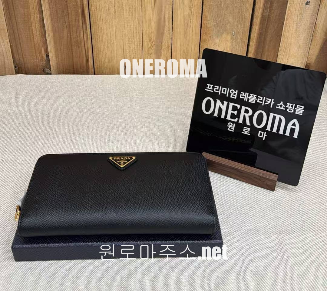 김*이 고객님 프라다 사피아노 장지갑 금장