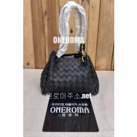 김*순 고객님 보테가베네타 파라슈트 백