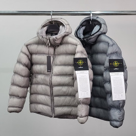 STONE ISLAND 스톤아일랜드 스톰 실버 패딩 점퍼